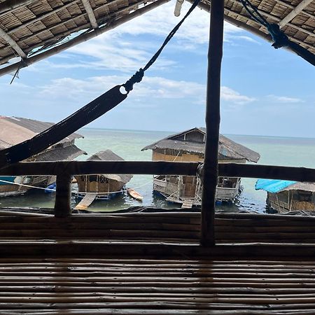 Bamboo Nest Beachfront Puerto Princesa Buitenkant foto