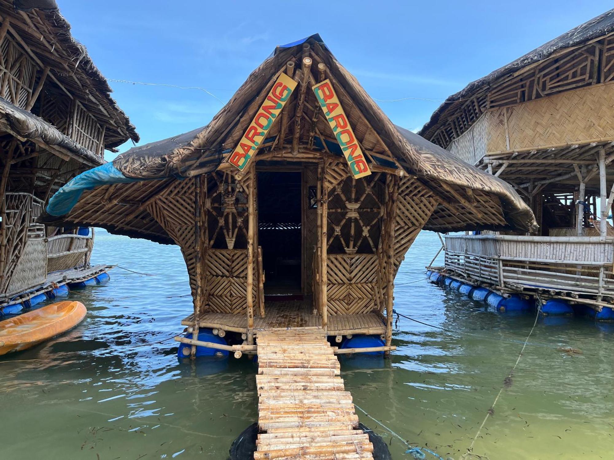 Bamboo Nest Beachfront Puerto Princesa Buitenkant foto