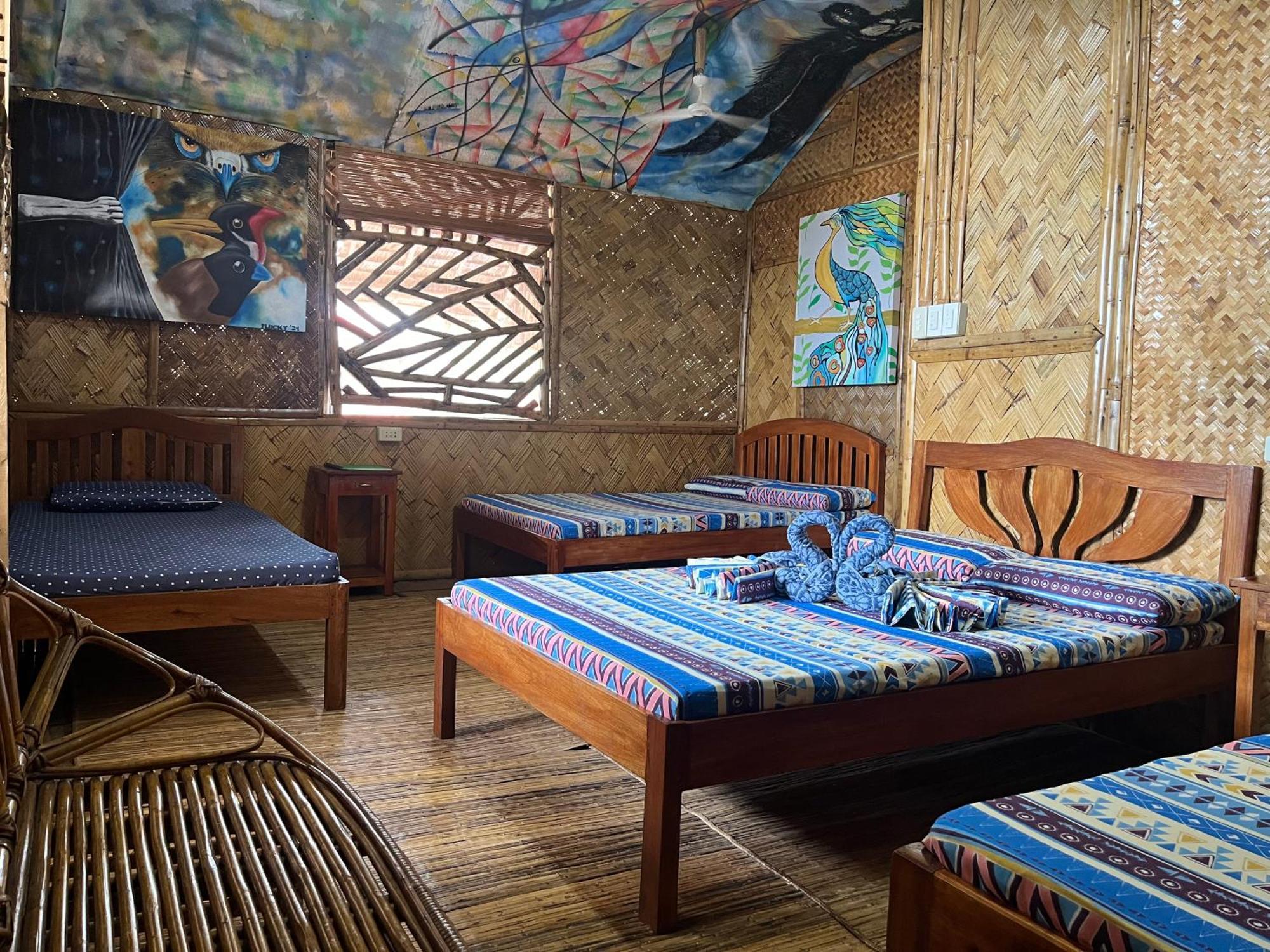 Bamboo Nest Beachfront Puerto Princesa Buitenkant foto