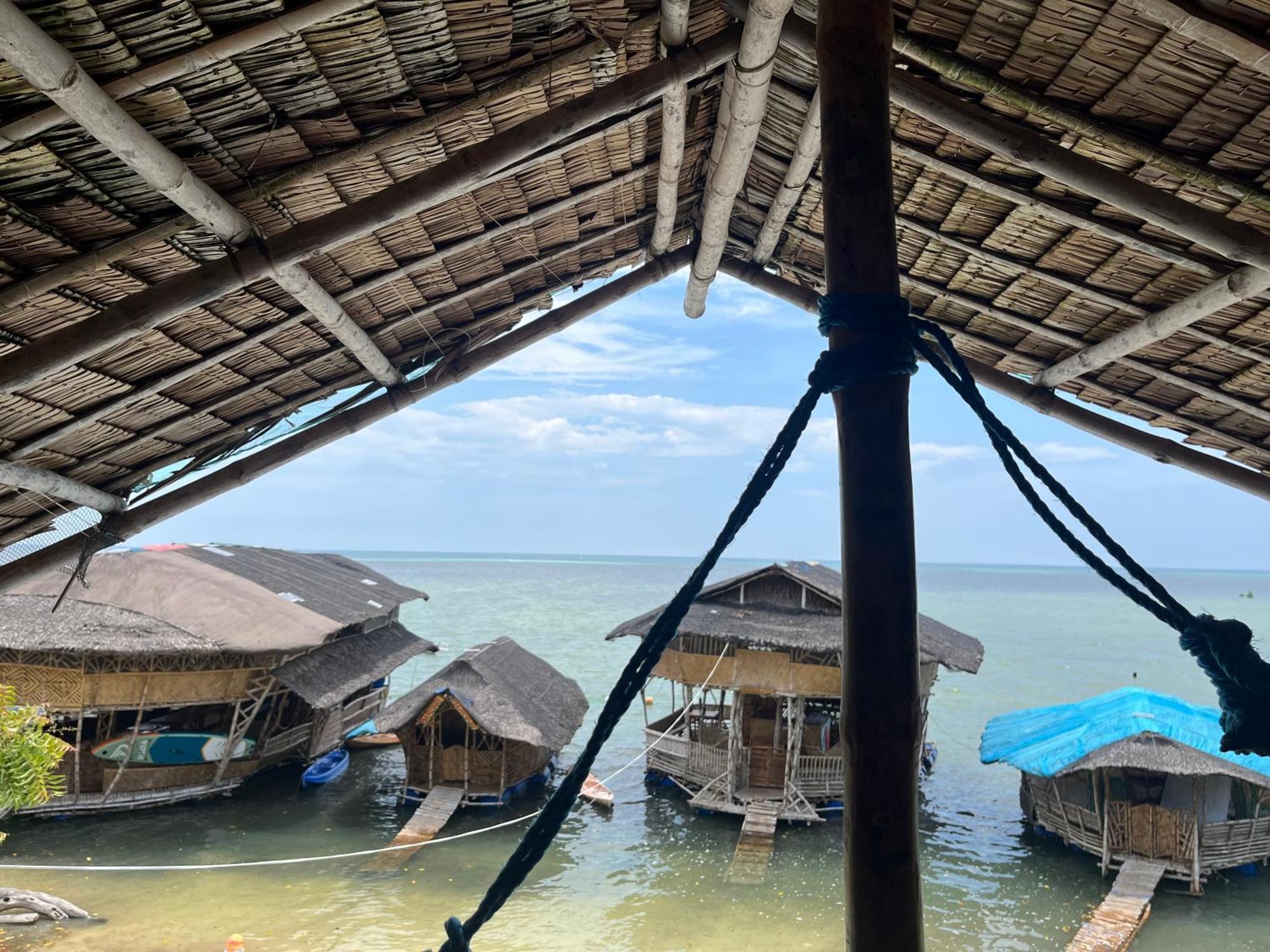 Bamboo Nest Beachfront Puerto Princesa Buitenkant foto